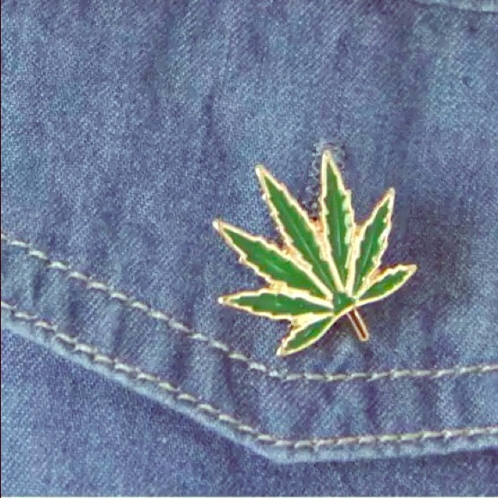 Enamel pin